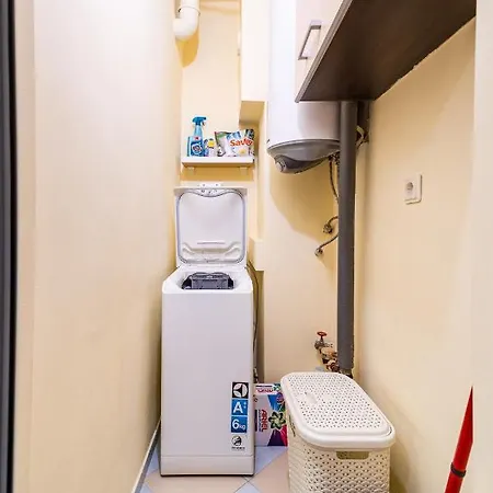 Honey 2bdrm *