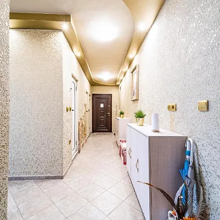 Honey 2bdrm Lägenhet Varna